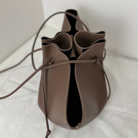 Yuzefi Mochi Large Tote Bag Brown Leather Designer Contemporary Minimalist - Picture 14 of 16